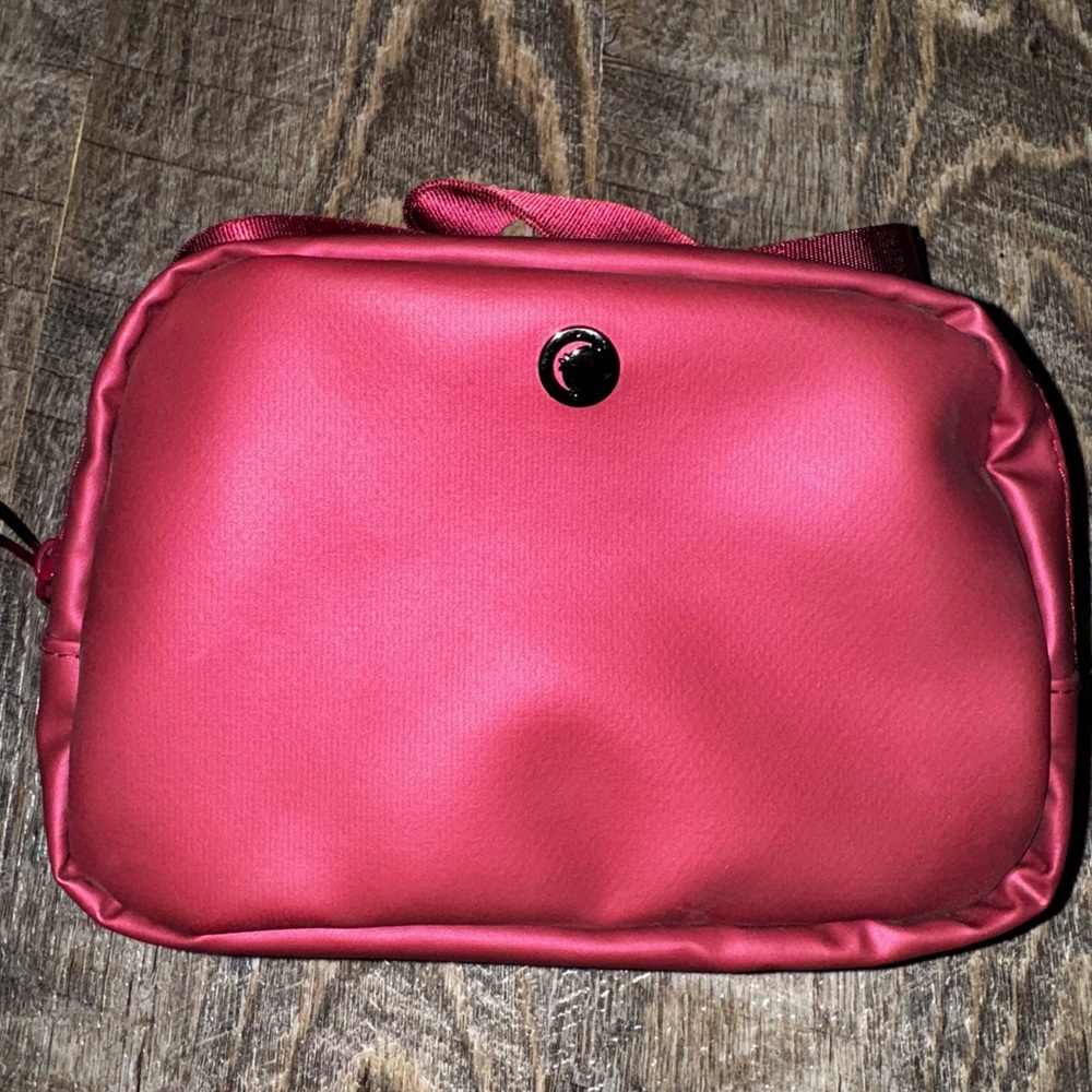 EUC Zyia Scarlett red crossbody bag
